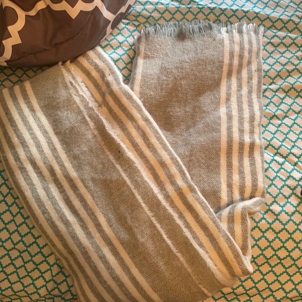grey and white scarf